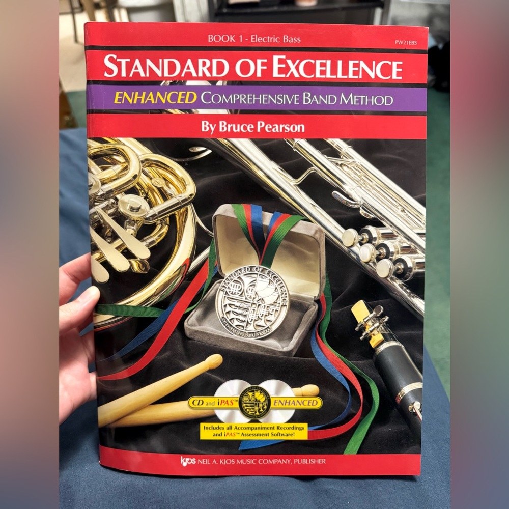 Standard of Excellence Band Lesson Book
 *FOR ELECTRIC BASS*